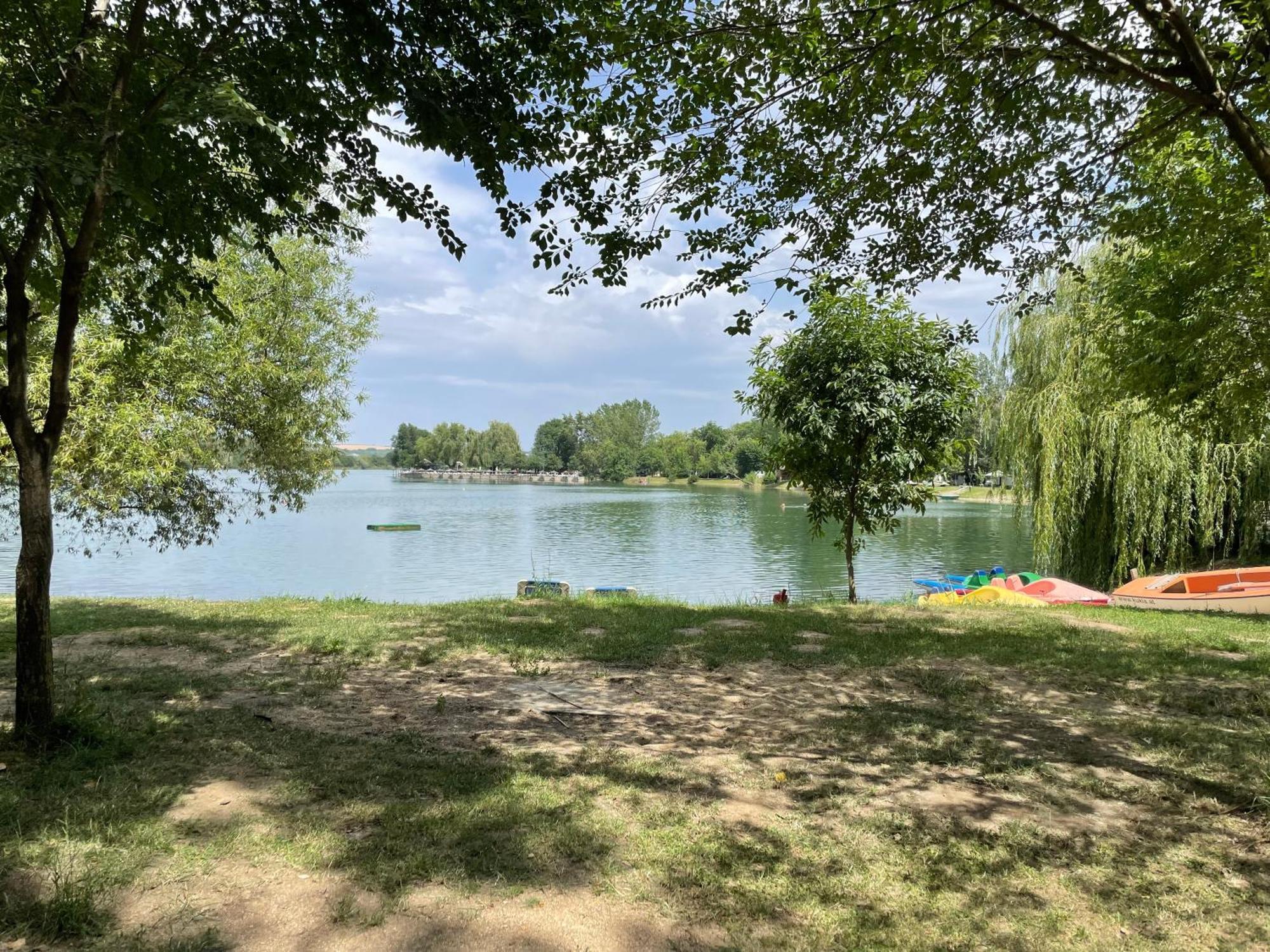 Camping Oaza Bela Crkva  Luaran gambar